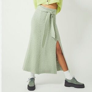 Free People NWOT Claudia Blanket Midi Skirt in Mint Jade Green Size XS